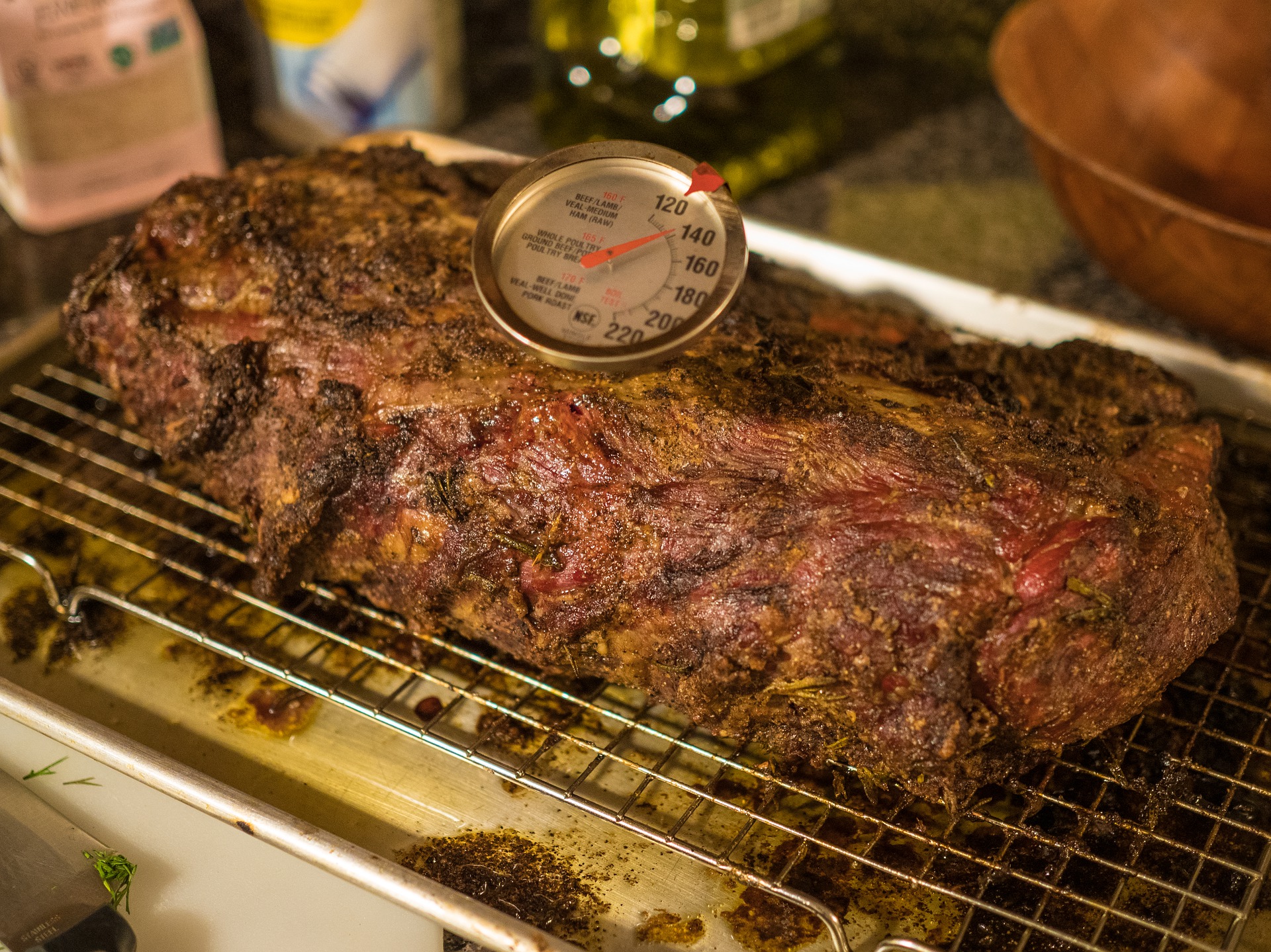 meat with meat thermometer